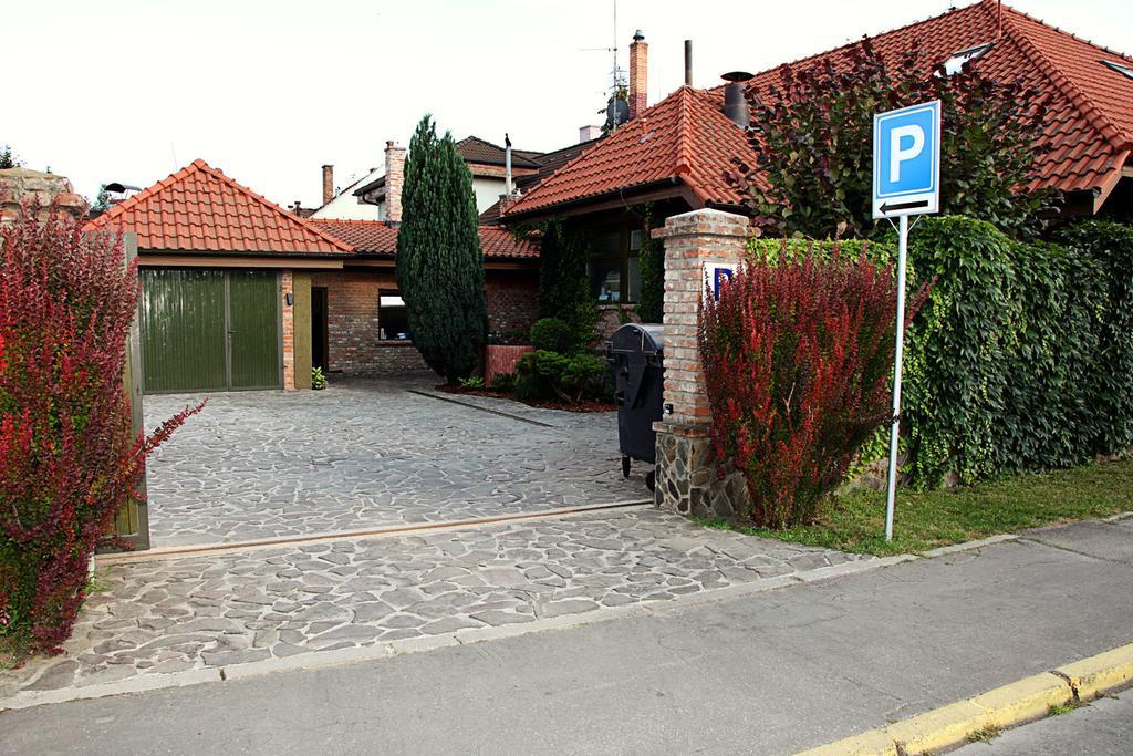 Barock Restaurant & Pension Topoľčany 외부 사진